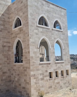 بفضل الله تعالى ثم أهل الخير يستمر العطاء والبناء لوجه الله تعالى، ونسأل الله التوفيق إن شاء الله.