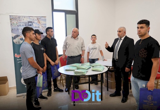 كلية العلوم الإسلامية في الظاهرية تشارك في معرض بوابة المستقبل في يطا 