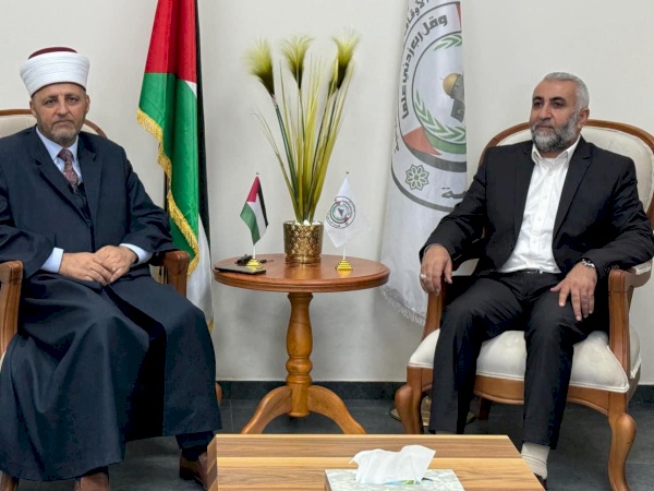 عقد جلسة للجنة المحامين الشرعيين المتدربين لمحافظتي الخليل وبيت لحم في حرم الكلية.