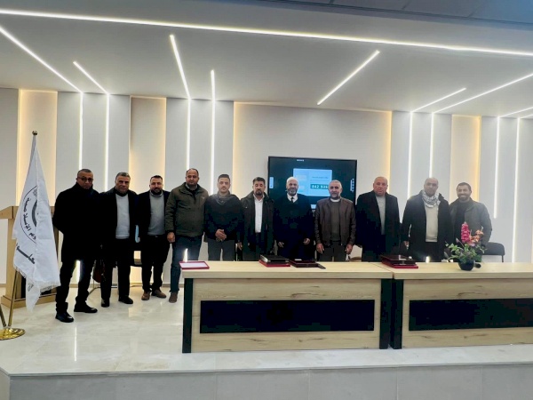 أسرة كلية العلوم الإسلامية في الظاهرية تكرم الأستاذ محمد عثمان دار عقل لبلوغه سن التقاعد