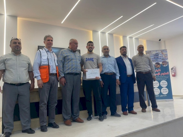 بتوجيهات سماحة الأستاذ الدكتور محمد مصطفى نجم وزير الأوقاف والشؤون الدينية نظمت دائرة شؤون الطلبة في الكلية دورة في الإسعاف الأولي بالتعاون مع فرع جمعية الهلال الأحمر الفلسطيني في الظاهرية