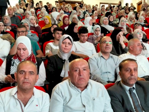 شاركت كلية العلوم الإسلامية اليوم في ملتقى الجامعات الفلسطينية لطلبة الثانوية العامة، ممثلة بدائرة شؤون الطلبة يمثلها د. جعفر دسة.