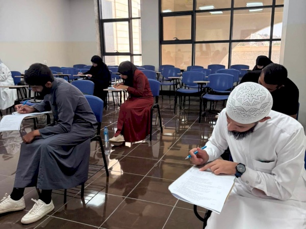 عقد الامتحان الكتابي للتلاوة والتجويد لمن اجتاز الامتحان الشفوي .