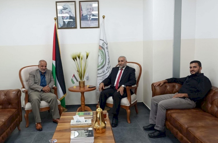 استقبال الأستاذ الدكتور خالد مصطفى السراحنة عميد الكلية في الظاهرية التابعة لوزارة الأوقاف والشؤون الدينية